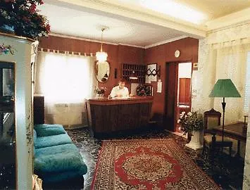 Отель Souvenir Maya