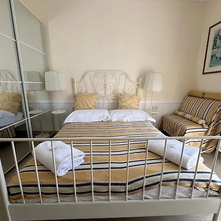 Hotell Souvenir Maya Florens