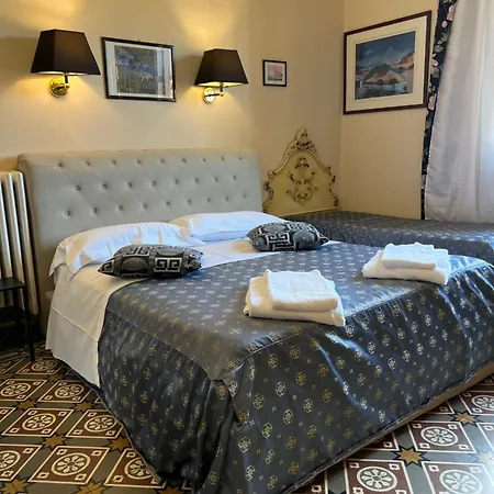 Hotell Souvenir Maya