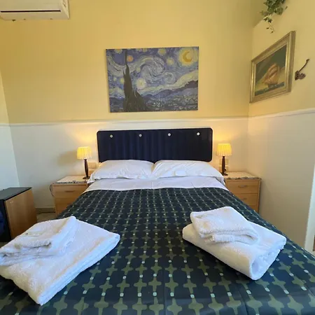 Hotell Souvenir Maya
