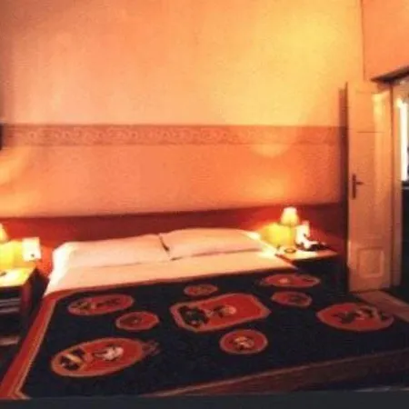 Ξενοδοχείο Souvenir Maya