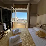Souvenir Maya Hotel